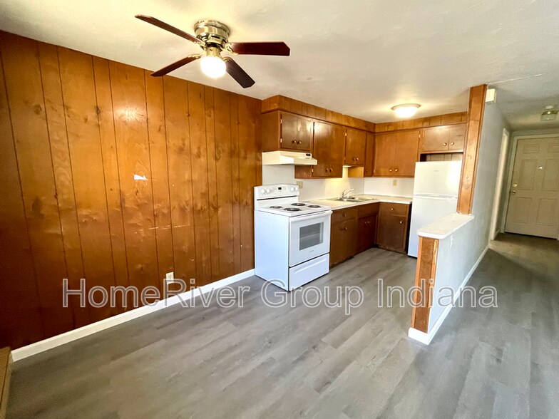 Building Photo - 118 Maple Ln