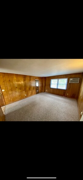 Building Photo - 1129 9th St S