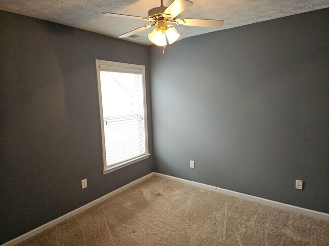 Building Photo - Well Kept Union City Home, 3BR, 2BA