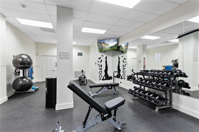 Building Photo - 1370 S Ocean Blvd