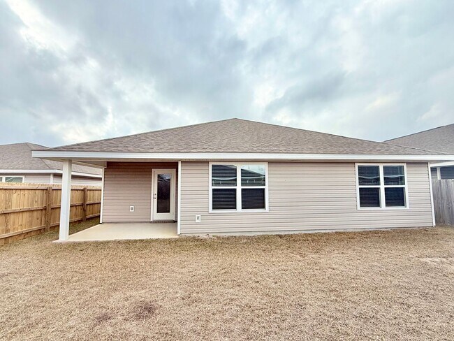 Building Photo - Spacious 4-Bedroom Home - Woodlands