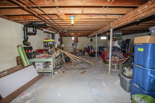 Building Photo - 2 Bedroom Home in Dover