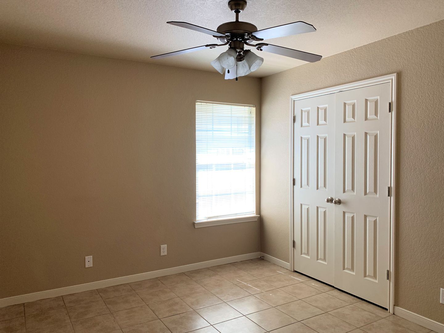 Building Photo - 1301 Powder River Dr