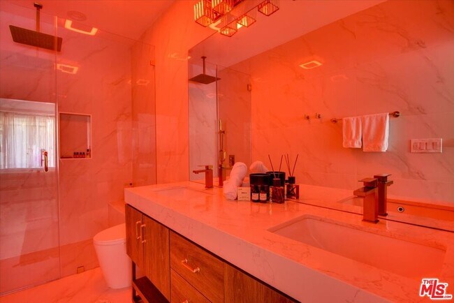 Building Photo - 1909 Pelham Ave