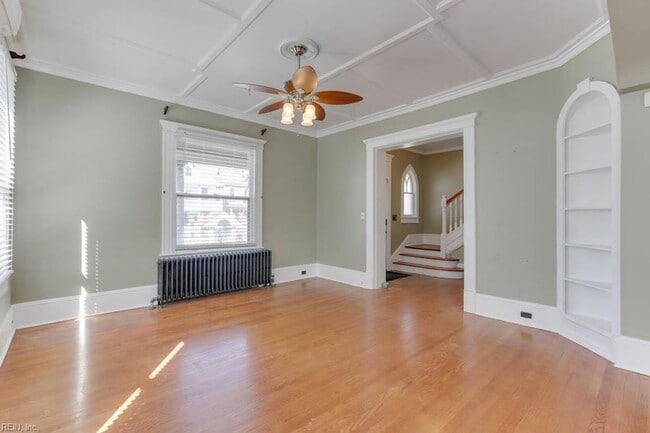 Building Photo - 1051 Naval Ave