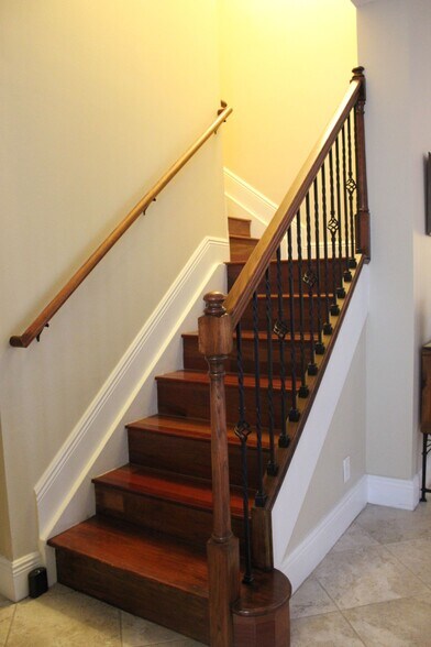 Building Photo - 1342 Crossbill Court