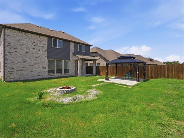 Building Photo - 201 Sweetwater Dr