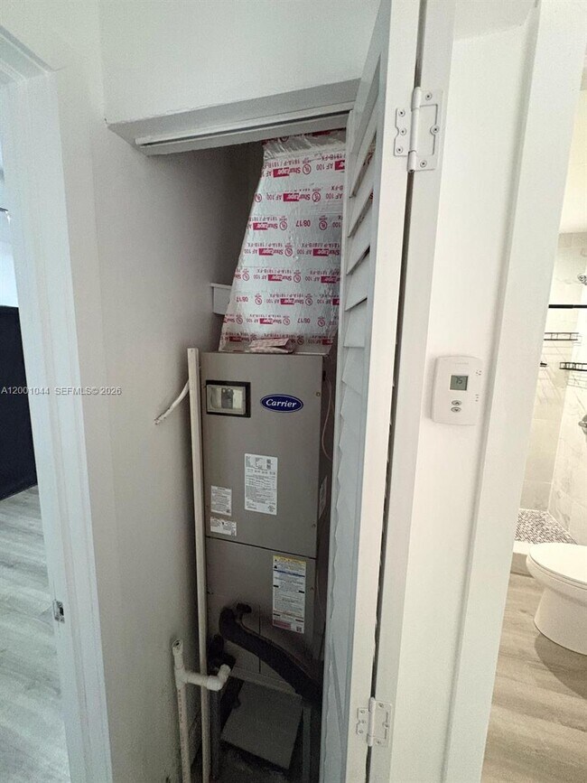 Building Photo - 314 SW 10th Ave