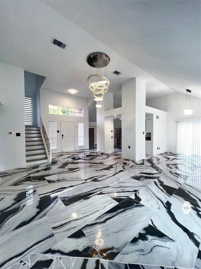 Building Photo - 10123 Early Spring Dr