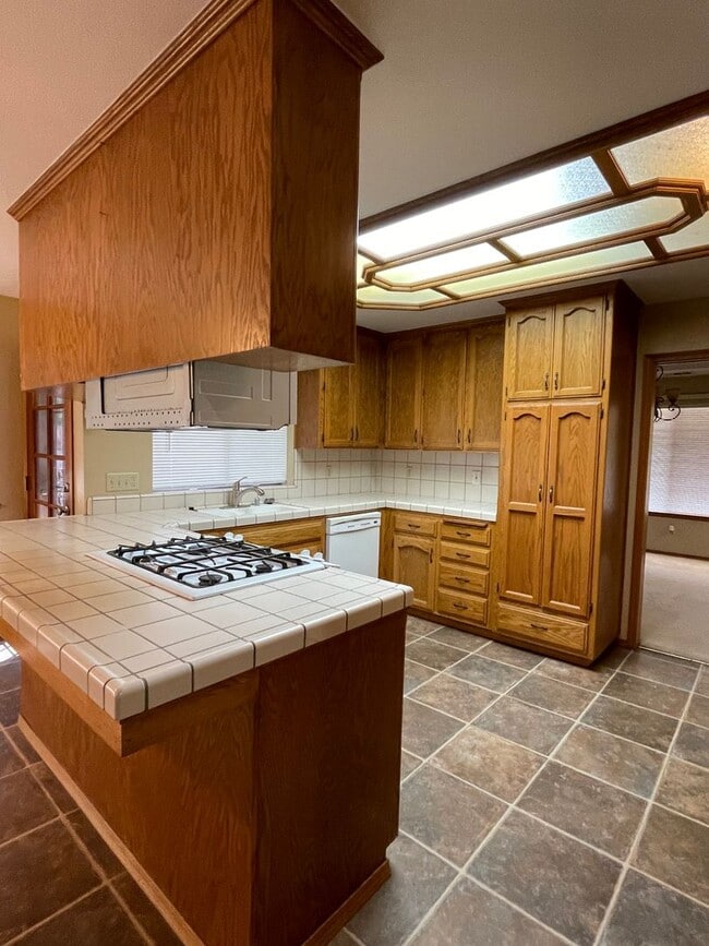 Building Photo - Charming home coming soon in NE Visalia!