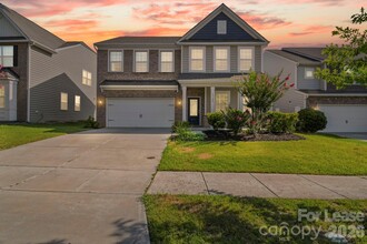 Building Photo - 15108 Evergreen House Dr