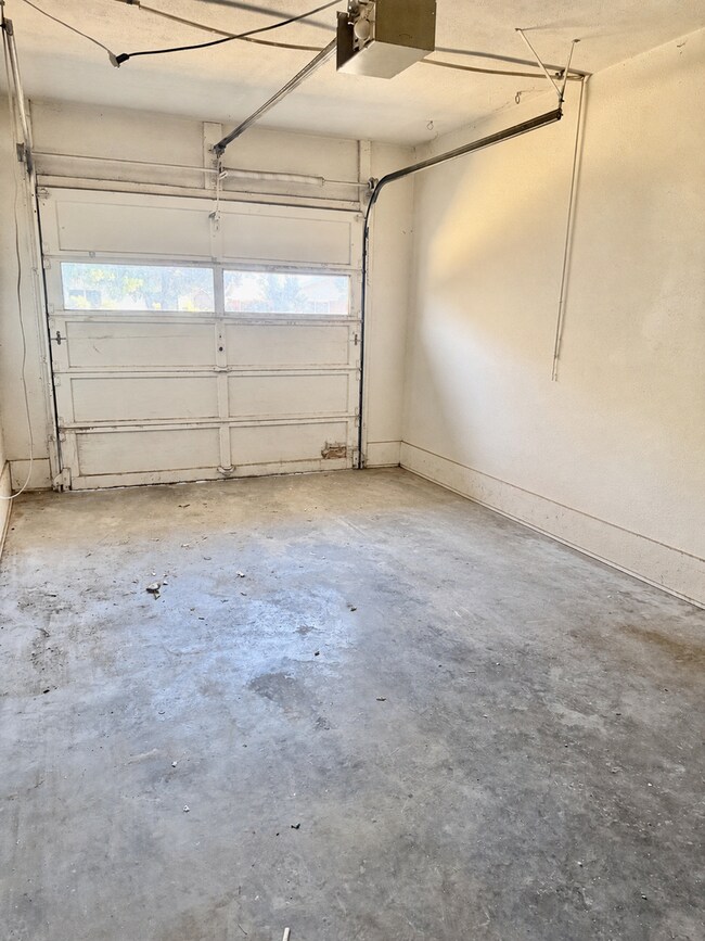 Building Photo - 3003 37th St