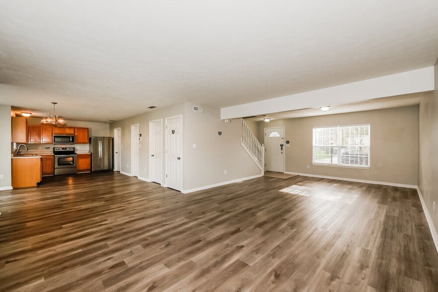 Building Photo - 12644 Buck Run Dr