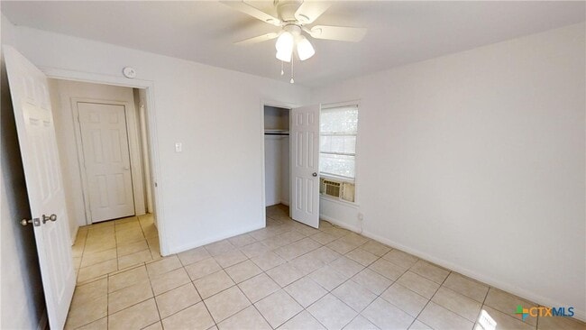 Building Photo - 1903 Duncan Ave