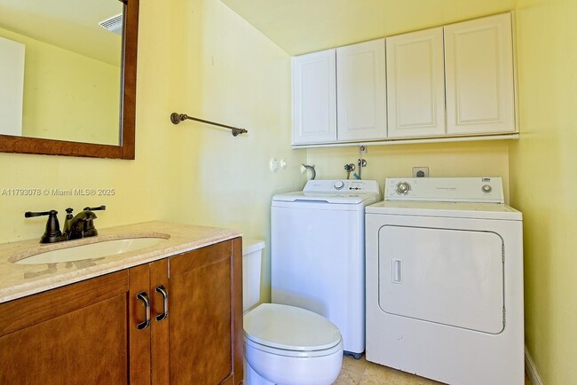 Building Photo - 2585 Garden Ct