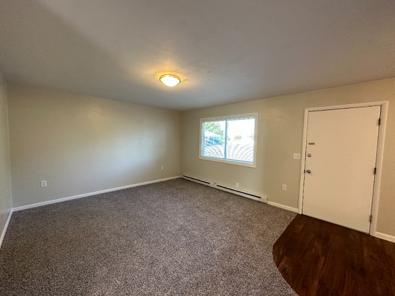 Building Photo - 6995 W 200 N