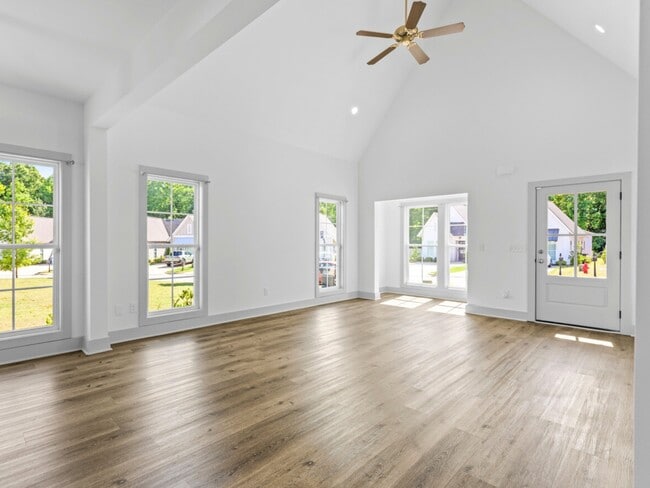 Building Photo - 1255 Burrow Cir