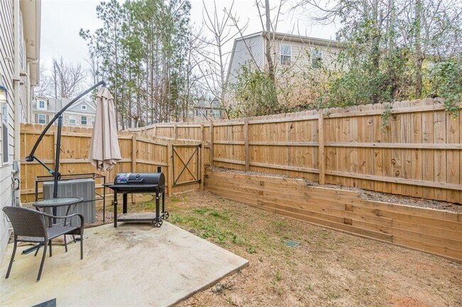 Building Photo - 1506 River Oak Ln