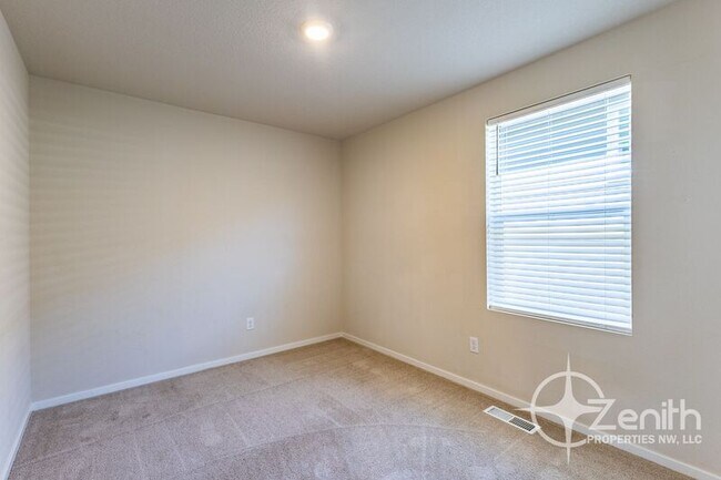 Building Photo - 215 N Layla Pl