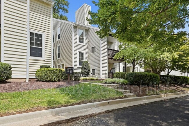 Building Photo - 10118 Oakton Terrace Rd