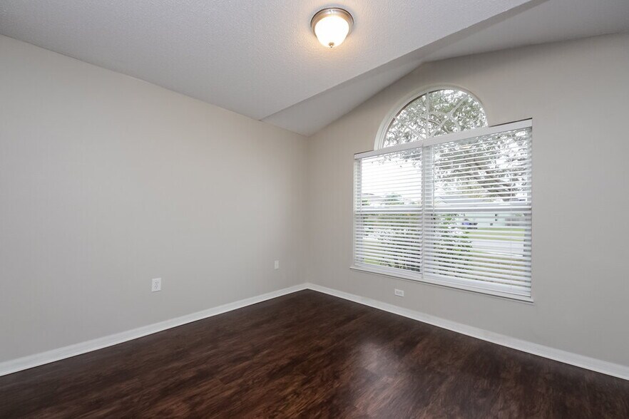 Building Photo - 3047 Elbib Dr