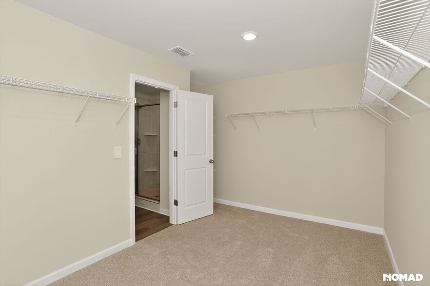 Building Photo - 39 Hemlock Ct