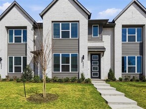 Building Photo - 2541 Huxley Mews