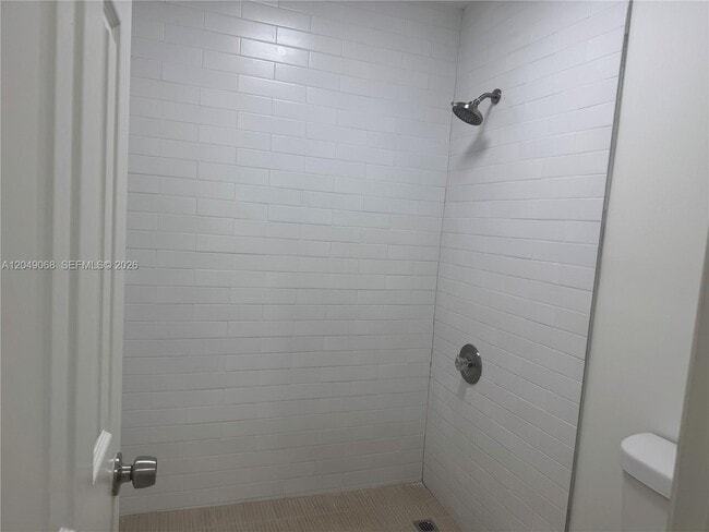 Building Photo - 15054 SW 127th Pl