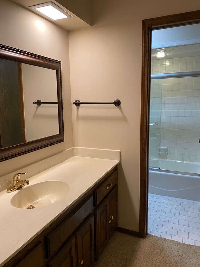 Building Photo - 2504 Tredington Way