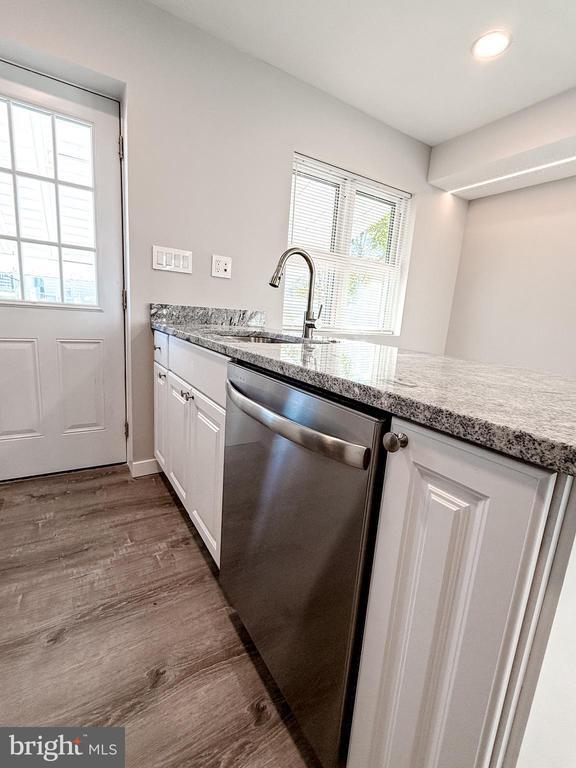 Building Photo - 7713 Baltimore St