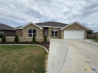 Building Photo - 907 Holliday Dr