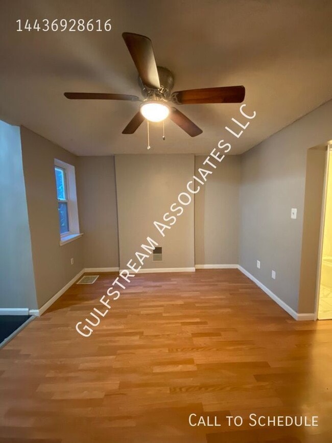 Building Photo - 2704 Presbury St