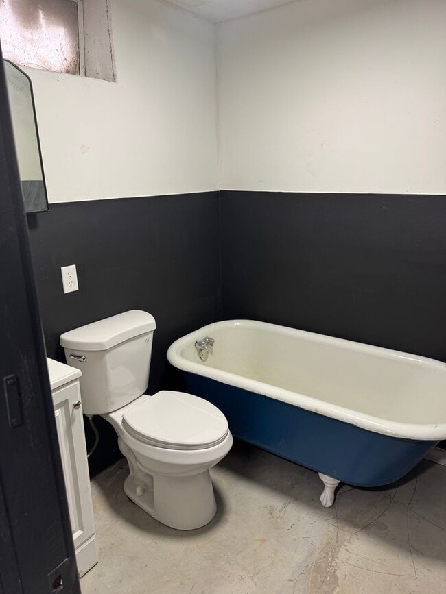 Building Photo - 3079 N 21 St