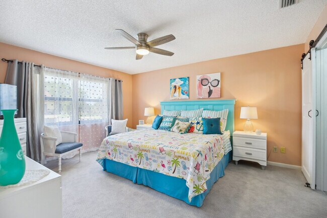 Building Photo - 5640 N Banana River Blvd