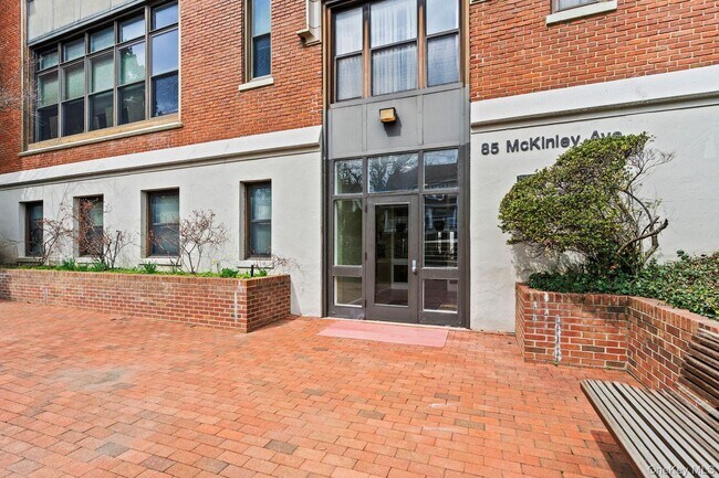 Building Photo - 85 McKinley Ave