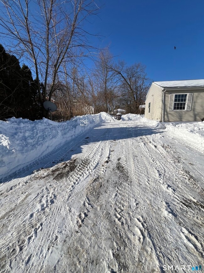 Building Photo - 27 Thomas St