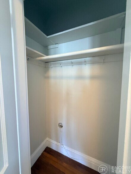 Building Photo - 11 Gray St