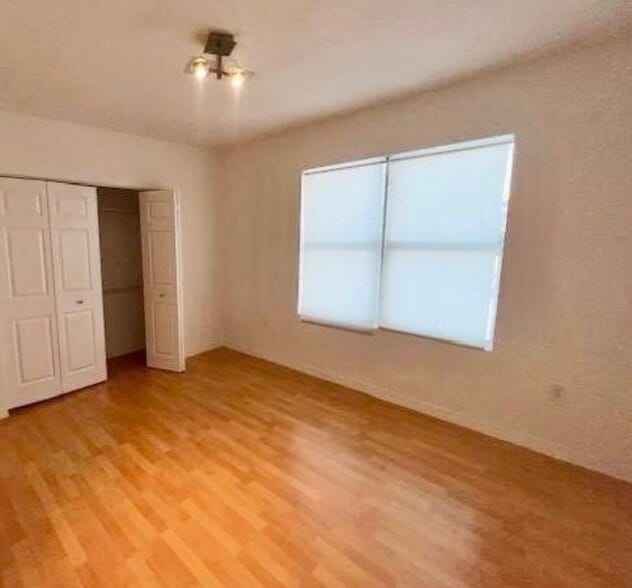 Building Photo - 7326 Collins Ave