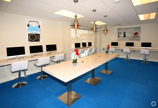 Interior Photo - The Park