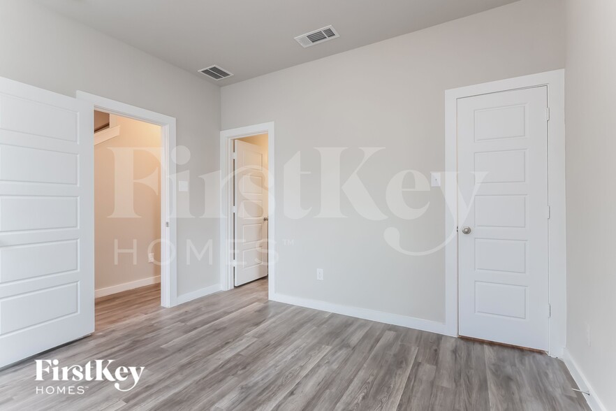 Building Photo - 18412 Idyllic Aly