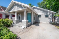 Building Photo - 4022 N Marguerite St