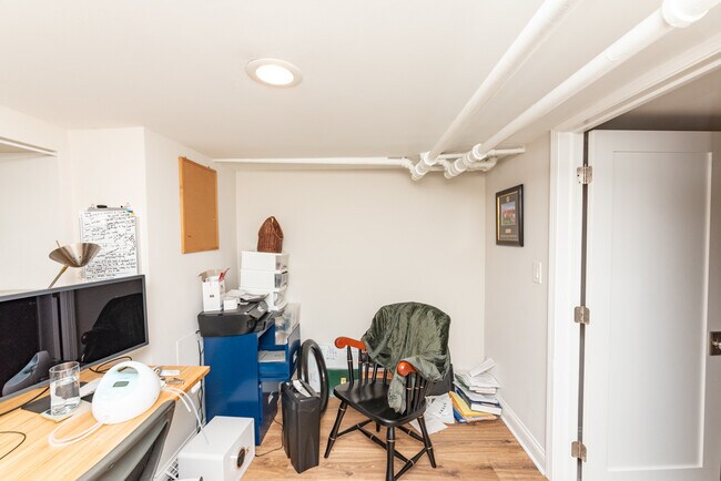 Building Photo - 426 S Elmwood Ave