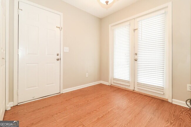 Building Photo - 4667 Whitesand Way NW
