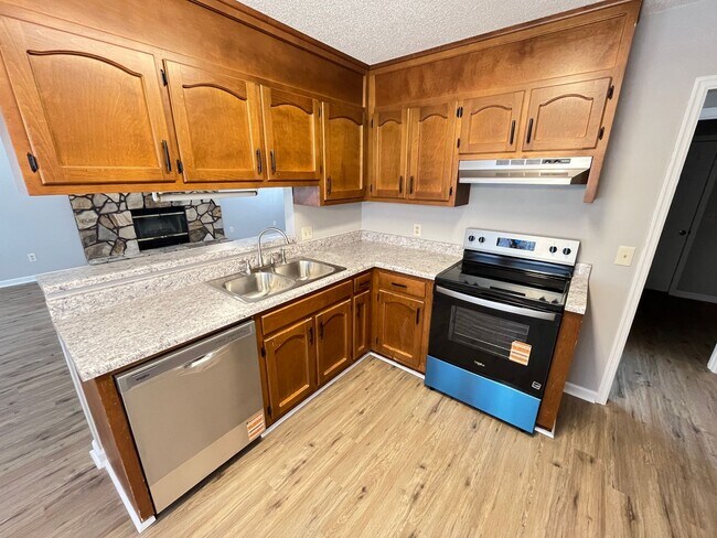 Building Photo - Your New Home in Meridianville!