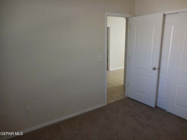 Building Photo - 14741 Calhoun Dr