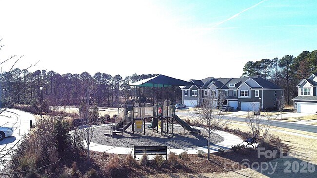 Building Photo - 761 Earhart St NW