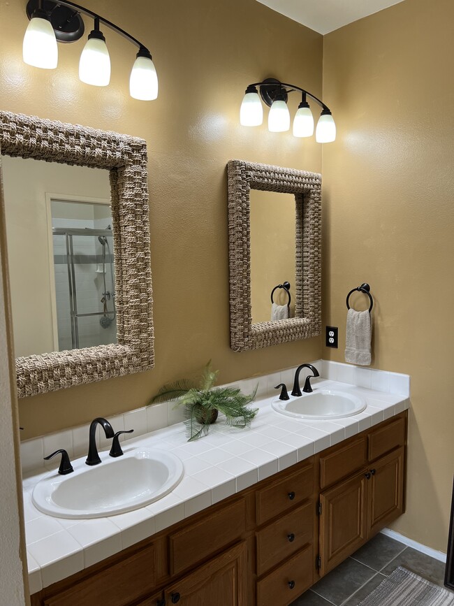 Building Photo - 28801 El Adolfo