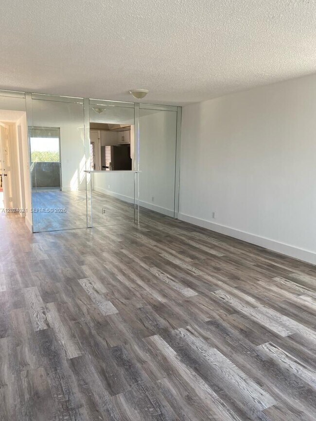 Building Photo - 406 NW 68th Ave