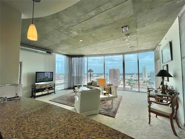 Building Photo - 155 S Court Ave