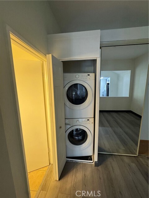 Building Photo - 1046 Calle Del Cerro